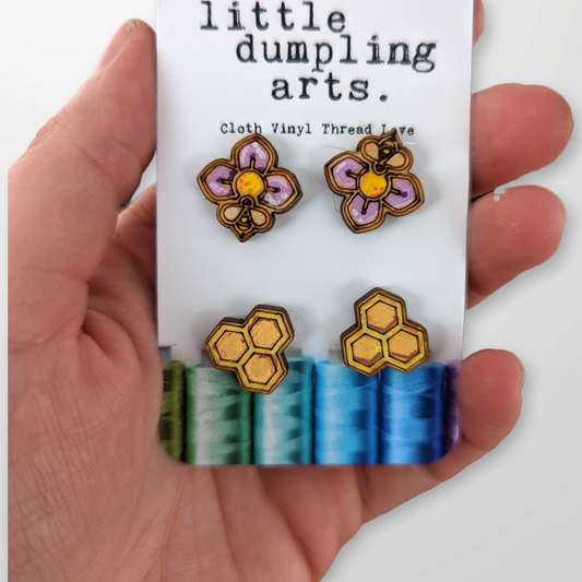 Honeycomb flower earring set