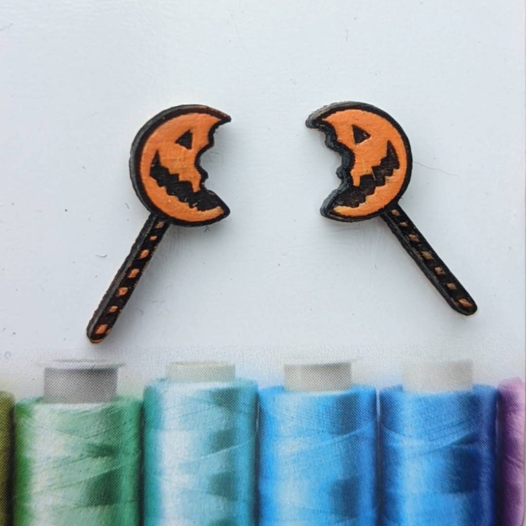 Hand painted horror bebe's stud character earrings
