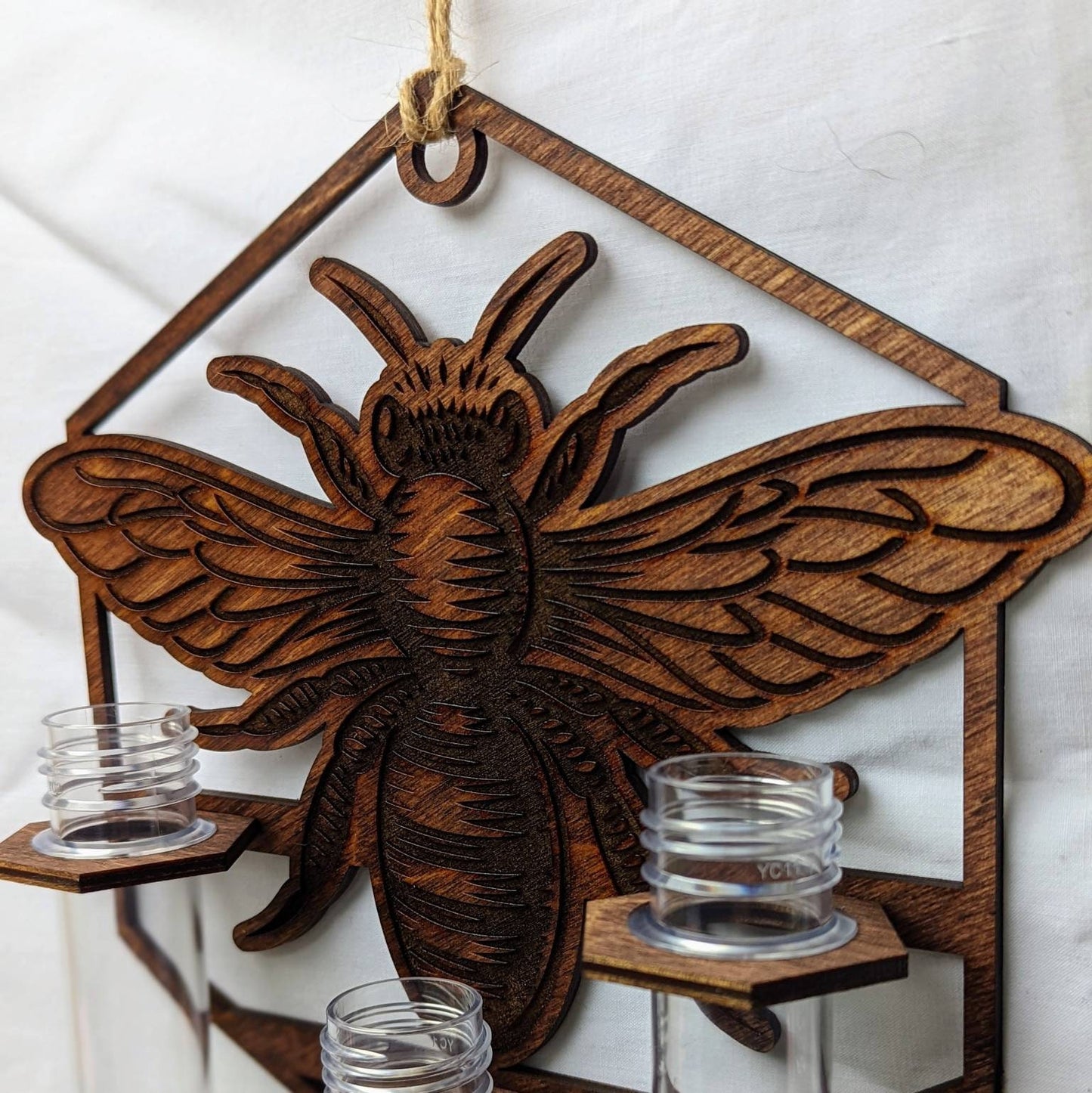 Honeybee wall hanging propagation station. Minimalist gift for mom. Gift for sister. Hanging vase. Wildflower, small House plants bees
