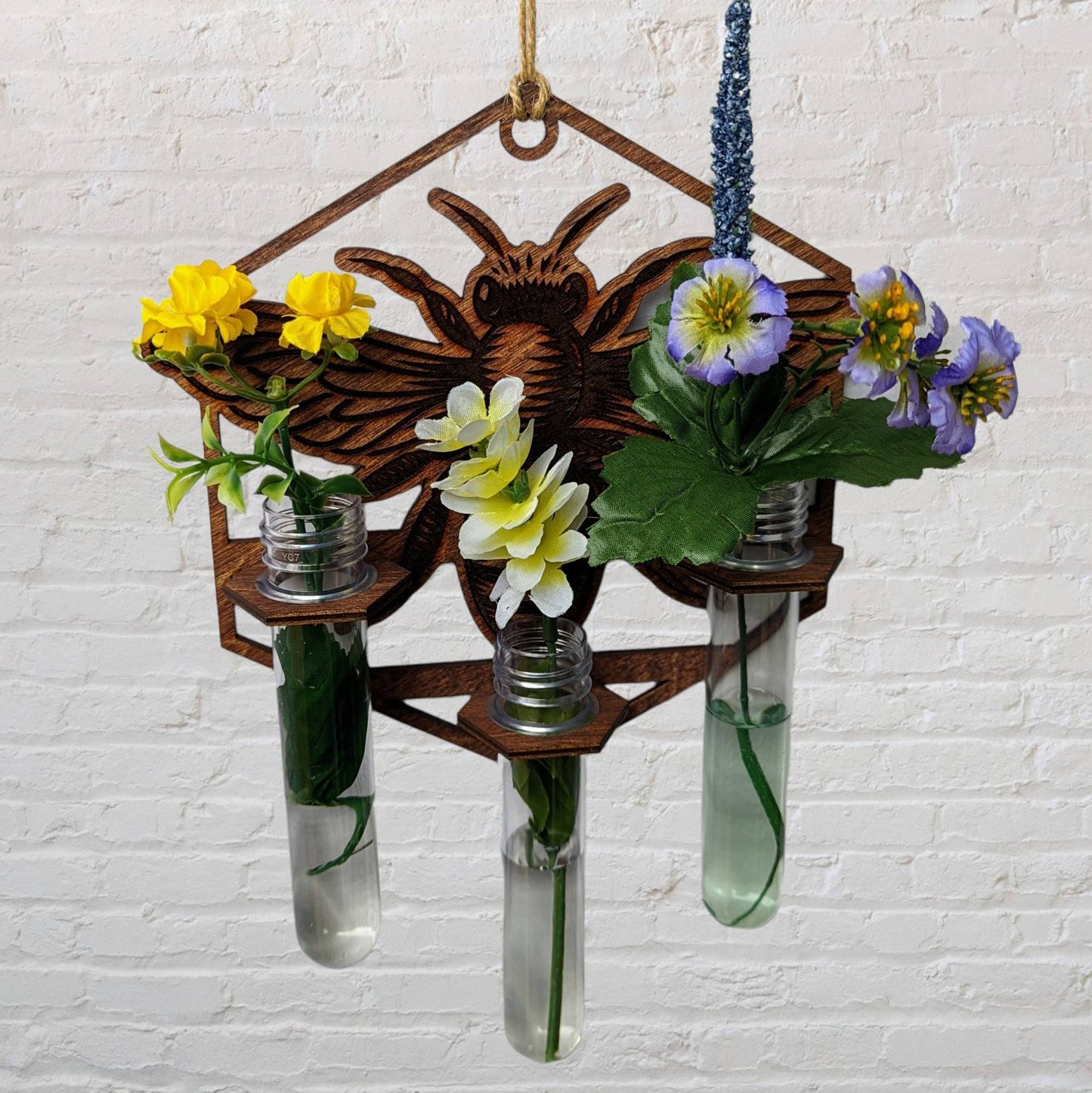 Honeybee wall hanging propagation station. Minimalist gift for mom. Gift for sister. Hanging vase. Wildflower, small House plants bees